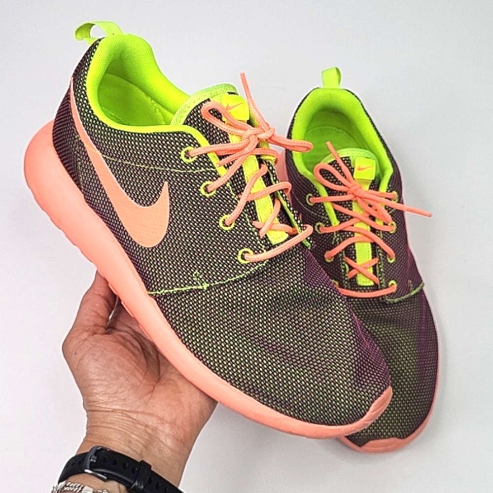 Nike Roshe Run Volt Bright Mango Hyper Pink